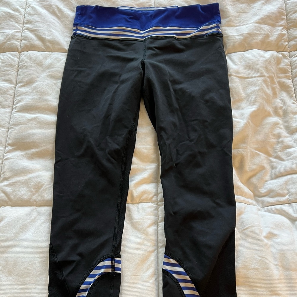 Lululemon 28 inch, moisture wicking run legging